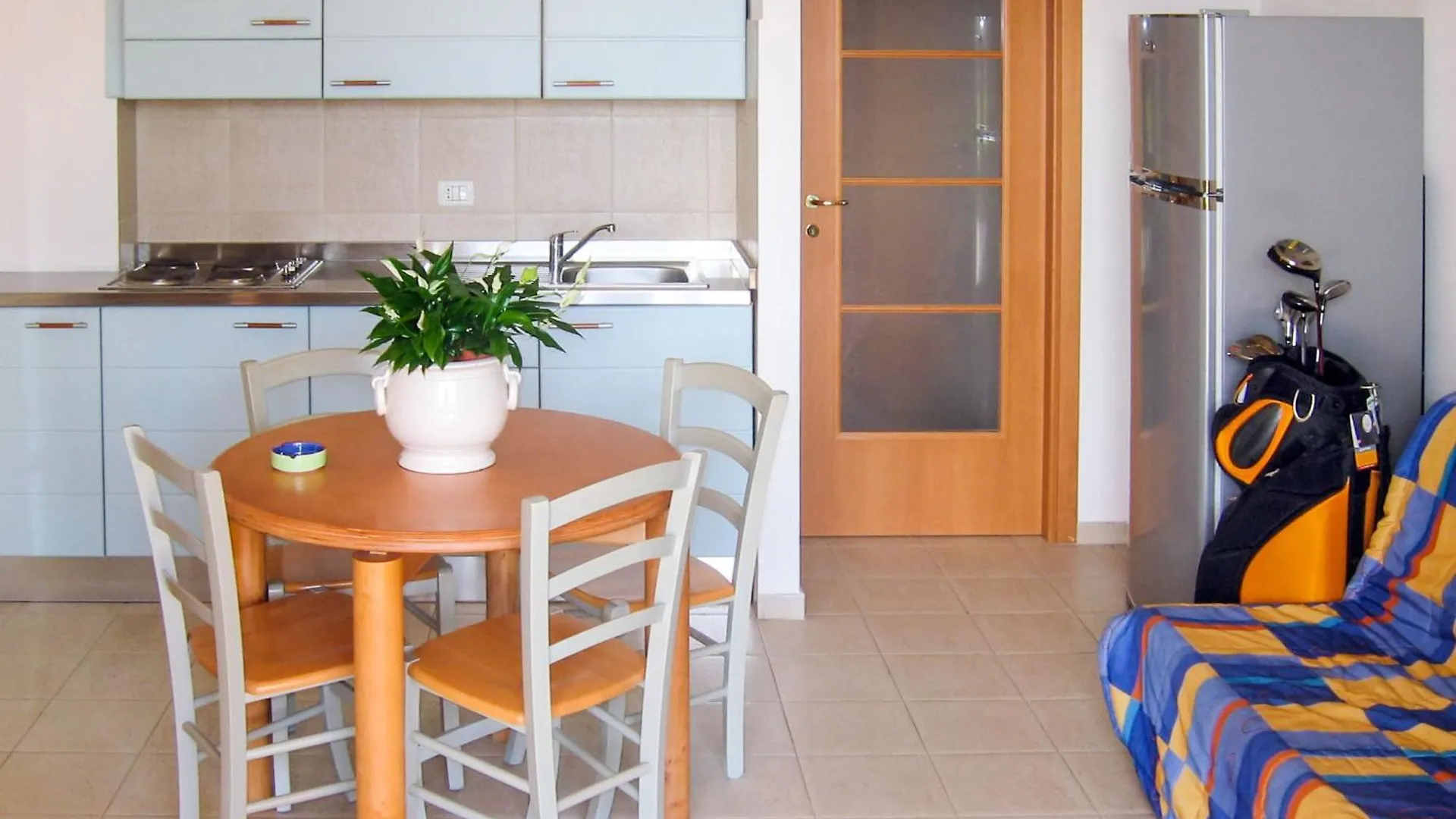 Apartment Cosmopolitan Golf - Tir280 By Interhome تيرّينْيا